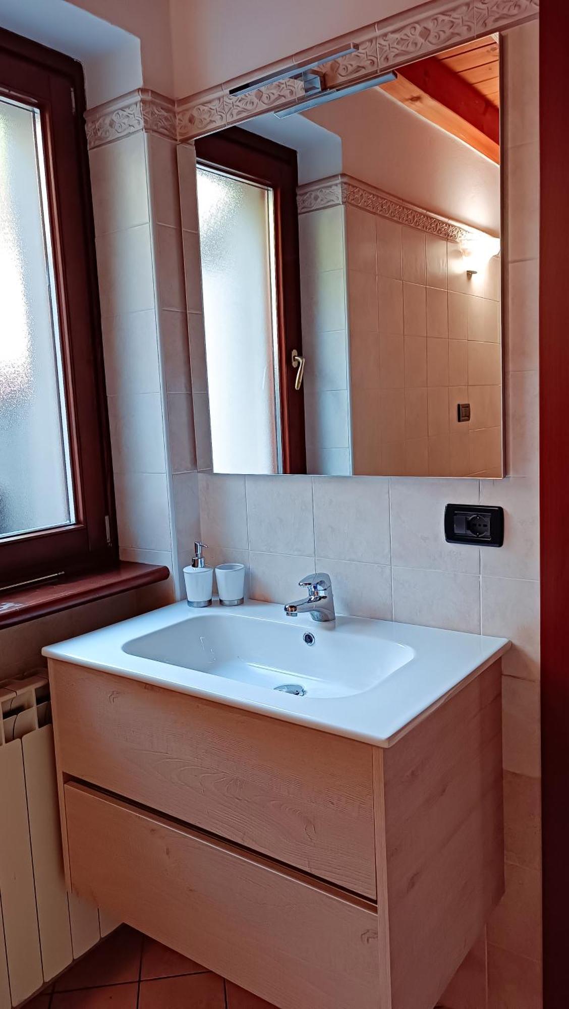 La Casa Sulla Roccia Hotel Pisogne Kültér fotó